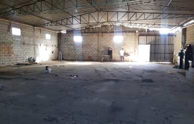 Imagem: O depósito possui 400m² de Área e está localizado em Loteamento