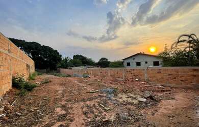 Imagem: O terreno possui 500m² de Área e está localizado em Trevo