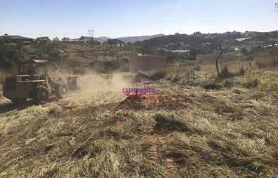 Imagem: O terreno possui 2050m² de Área e está localizado em Tropical