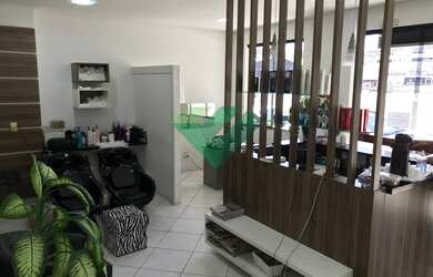 Imagem: O depósito possui 75m² de Área e está localizado em Itapema