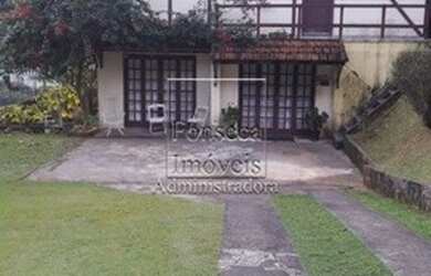 Imagem: A casa possui 3 Dormitórios, 2 Banheiros, 1 Vaga na garagem