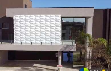 Imagem: A casa em condomínio possui 3 Dormitórios, 3 Banheiros, 4