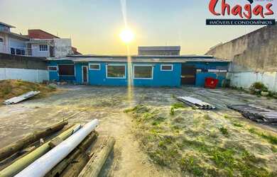 Imagem: O depósito possui 5 Vagas na garagem, 1.300m² de Área e