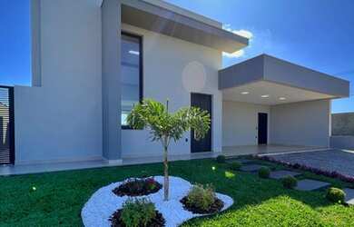 Imagem: A casa em condomínio à venda possui 3 Dormitórios, 3 Banheiros