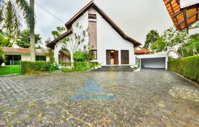 Imagem 2: Casa de Alto Padrão em Região nobre da cidade, em frente ao Bosque de Portugal
