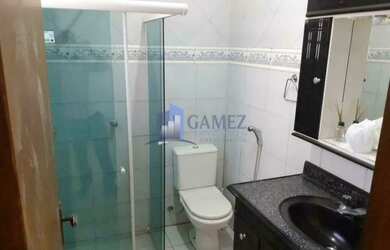 Imagem: A casa possui 3 Dormitórios, 4 Banheiros, 5 Vagas na garagem