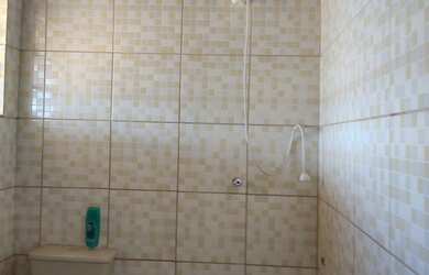 Imagem 13: Aluga casa 550. Varanda, Área de serviço, 1 Banheiroe1 Dormitório