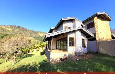 Imagem 1: Aconchegante e Acolhedora casa no condomínio alto padrão em Atibaia