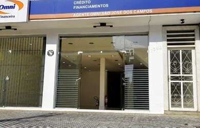 Imagem: O depósito possui 4 Vagas na garagem, 150m² de Área e está