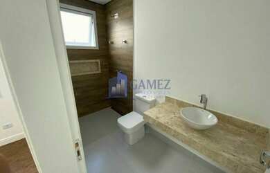 Imagem 15: Casa Padrão. 261m² de Área, 2 Vagas na garageme3 Dormitórios