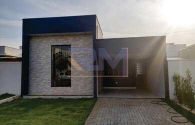 Imagem: A casa em condomínio possui 3 Dormitórios, 2 Banheiros, 2