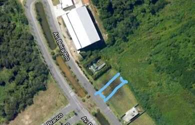 Imagem: O terreno possui 360m² de Área e está localizado em Beira