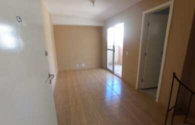 Imagem 1: Cobertura com duas salas, vaga de garagem exclusiva por 220 mil