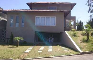 Imagem: A casa em condomínio possui 3 Dormitórios, 3 Banheiros, 5