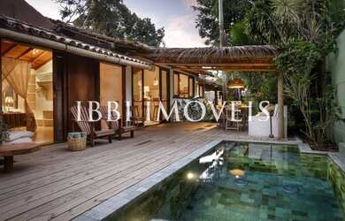 Imagem: A casa possui 3 Dormitórios, 1 Banheiro, 200m² de Área e