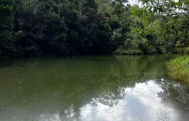 Imagem: O terreno possui 999m² de Área e está localizado em Centro