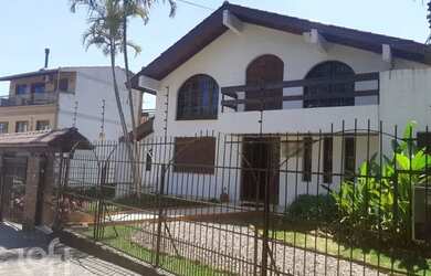 Imagem 2: Casa à venda Rua General Gomes Carneiro, Medianeira - Porto Alegre