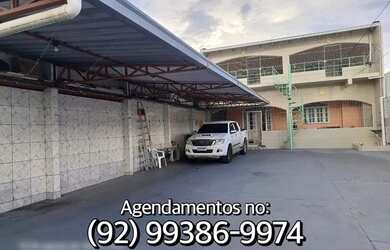 Imagem: A casa possui 5 Dormitórios, 3 Banheiros, 5 Vagas na garagem