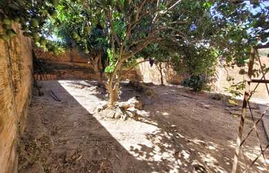 Imagem 2: Casa Residencial. Varanda, Área de serviço, 360m² de Áreae3 Vagas...