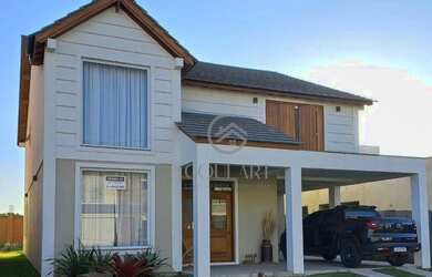 Imagem: A casa em condomínio possui 3 Dormitórios, 3 Banheiros, 4