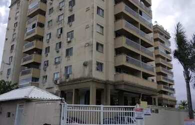 Imagem: O apartamento possui 3 Dormitórios, 1 Banheiro, 1 Vaga na garagem