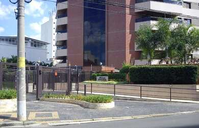 Imagem: O apartamento possui 4 Dormitórios, 4 Banheiros, 3 Vagas na