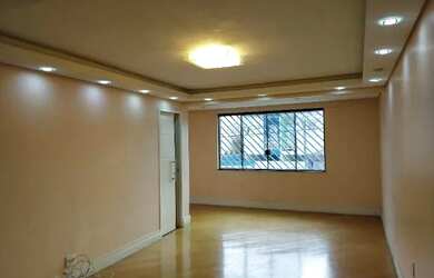 Imagem: A casa possui 3 Dormitórios, 4 Banheiros, 2 Vagas na garagem