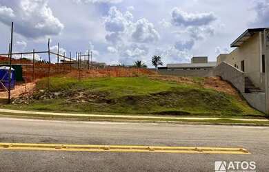 Imagem: O terreno possui 1000m² de Área e está localizado em Parque