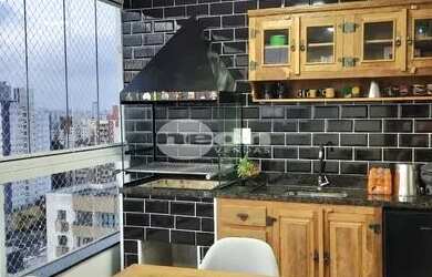 Imagem: O apartamento possui 3 Dormitórios, 1 Banheiro, 3 Vagas na