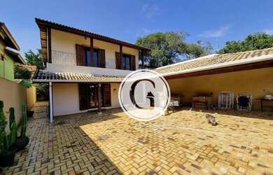 Imagem: A casa em condomínio possui 3 Dormitórios, 2 Banheiros, 3