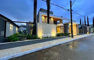 Imagem: A casa em condomínio possui 4 Dormitórios, 5 Banheiros, 4