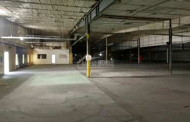 Imagem: O depósito possui 5 Vagas na garagem, 3.000m² de Área e