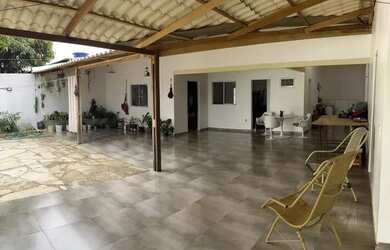 Imagem: A casa em condomínio possui 3 Dormitórios, 4 Banheiros, 5