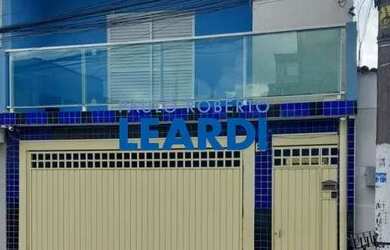 Imagem: A casa possui 3 Dormitórios, 2 Banheiros, 1 Vaga na garagem