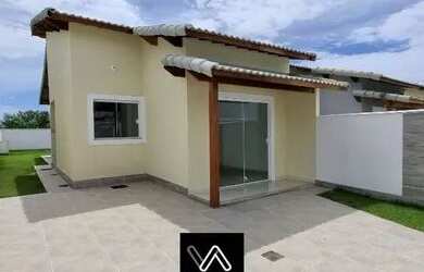 Imagem: A casa possui 2 Dormitórios, 2 Banheiros, 2 Vagas na garagem