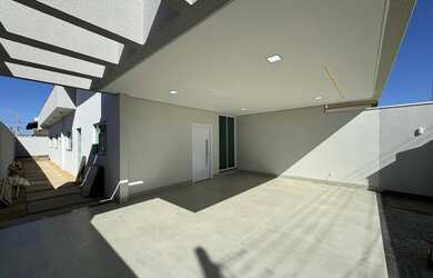 Imagem 2: Casa na Quadra 507 Sul. Piscina, Churrasqueira, 170m² de Áreae3 Vagas...