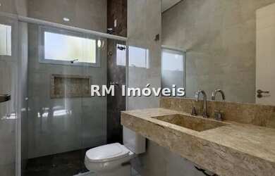 Imagem 8: Casa de Condomínio à Venda com 3 quartos, 2 banheiros, 2 vagas e 121m²