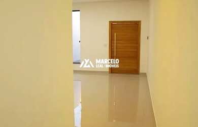 Imagem 8: Vendo casa com 3 quartos sendo uma suíte com acabamento de primeira na rua princ