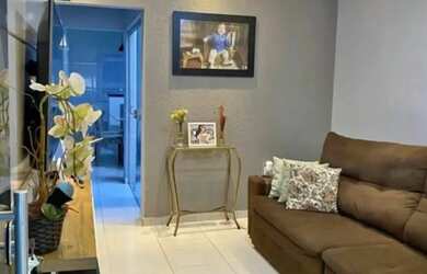 Imagem: A casa possui 3 Dormitórios, 2 Banheiros e 1 Vaga na garagem