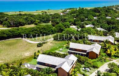 Imagem: A casa em condomínio possui 5 Dormitórios, 5 Banheiros, 2