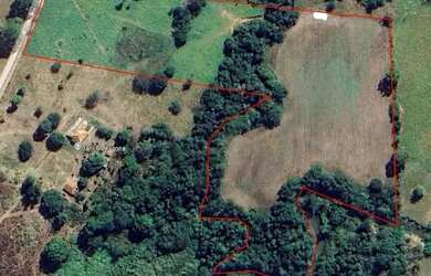 Imagem: A chácara possui 45.000m² de Área e está localizado em