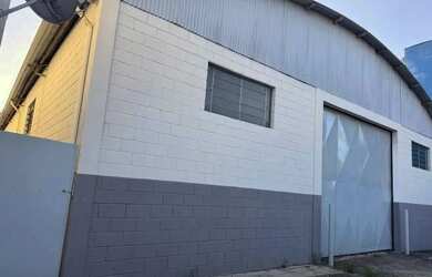 Imagem: O depósito para alugar possui e está localizado em Chácaras