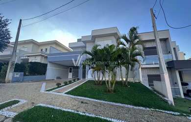 Imagem: A casa em condomínio possui 3 Dormitórios, 5 Banheiros, 4