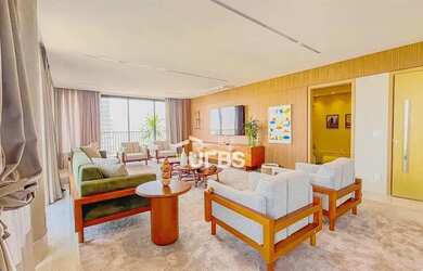 Imagem: O apartamento possui 4 Dormitórios, 5 Banheiros, 4 Vagas na