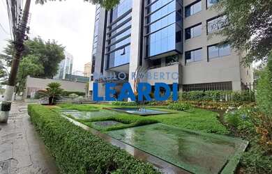 Imagem: O depósito possui 1 Vaga na garagem, 47m² de Área e está