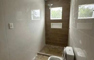 Imagem 12: Ocean vende Itaipuaçu, casa 2 quartos com suítes, asfalto, chuveirão....