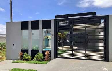 Imagem: A casa possui 3 Dormitórios, 4 Banheiros, 2 Vagas na garagem