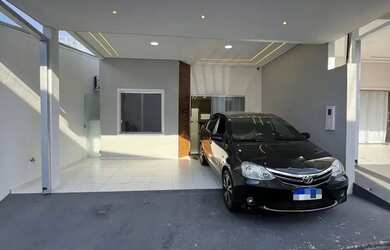 Imagem: A casa em condomínio possui 2 Dormitórios, 1 Banheiro, 2 Vagas