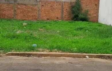 Imagem: O terreno possui 250m² de Área e está localizado em Bandeirantes