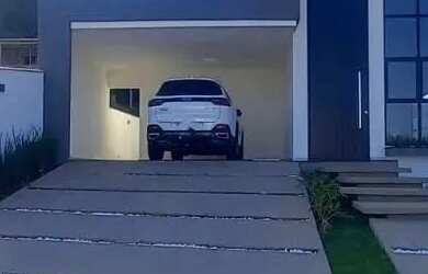 Imagem: A casa em condomínio possui 3 Dormitórios, 2 Banheiros, 2